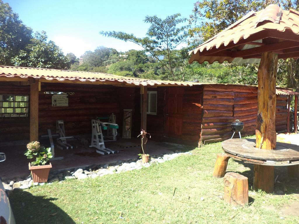 Fireside Inn And Grill Бокете Номер фото