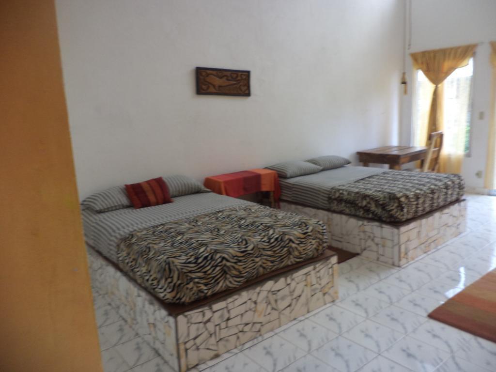 Fireside Inn And Grill Бокете Номер фото