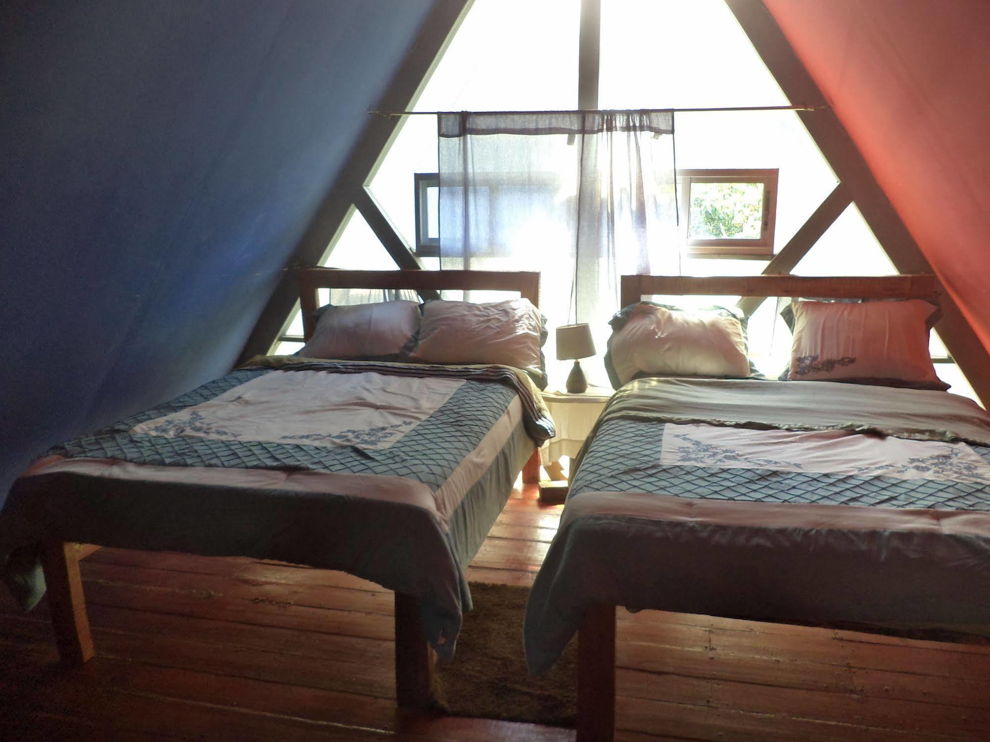 Fireside Inn And Grill Бокете Экстерьер фото